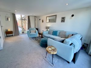 Lounge- click for photo gallery